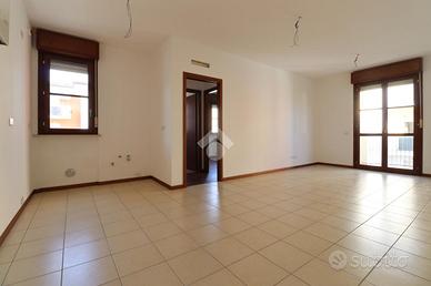 2 LOCALI A MANTOVA