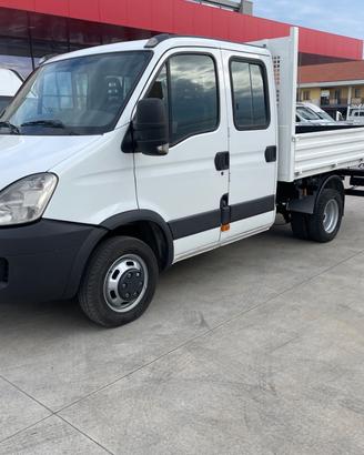 Iveco Daily 35c18 sette posti ribaltabile