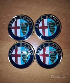 Kit completo di 4 coprimozzi ORIGINALI Alfa Romeo