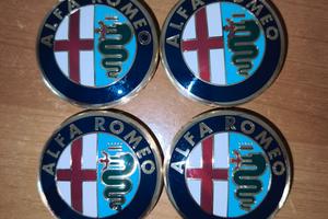 Kit completo di 4 coprimozzi ORIGINALI Alfa Romeo
