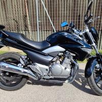 SUZUKI INAZUMA GW250