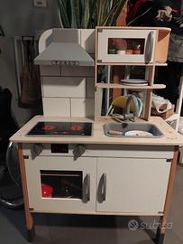 Cucina in legno per bambini