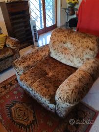 Divano letto e 2 poltrone