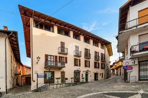 4 LOCALI A GIAVENO