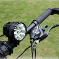 Potente faro anteriore da bici