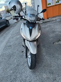 Piaggio Beverly 400 - 2022