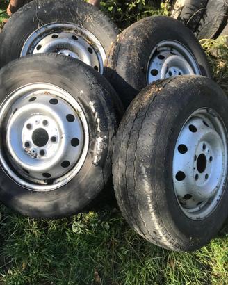 Cerchi e gomme auto