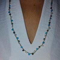 collana uncinetto con perline di vetro