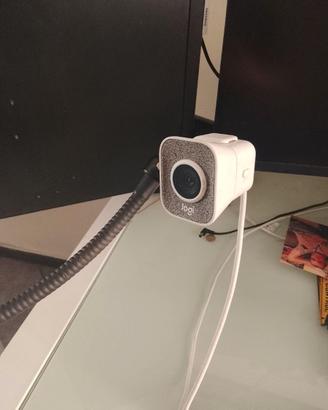 WEBCAM LOGITECH FULL HD –