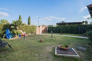 Villa di 200 m² con 5 locali a Fiumicino