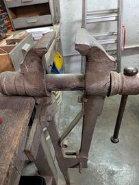 Antica morsa da fabbro falegname funzionante