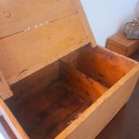 Antica cassetta per gli attrezzi in legno