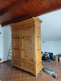 Armadio in noce d'epoca