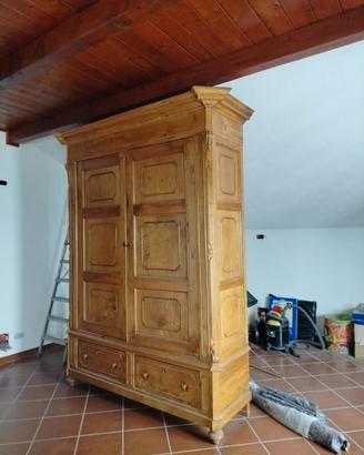 Armadio in noce d'epoca