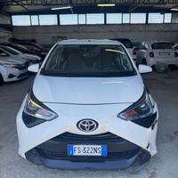 Toyota Aygo 1.0 VVT-i 69 CV 5 porte x-business MMT