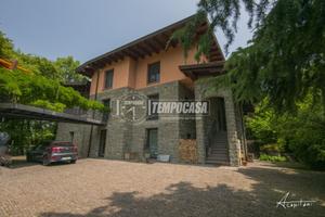 VILLA SIGNORILE DI PRESTIGIO UNICA NEL SUO GENERE