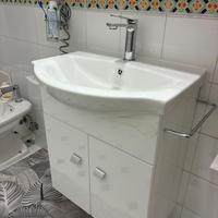Lavabo con mobiletto + specchio / Nuovo - Avellino