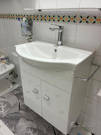 Lavabo con mobiletto + specchio / Nuovo - Avellino