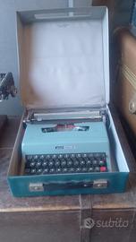 Macchina da scrivere Olivetti lettera 32 vintage