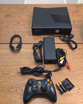 Xbox 360 Slim 250 GB - Perfettamente funzionante