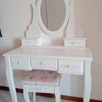 Consolle trucco con specchio e sgabello 