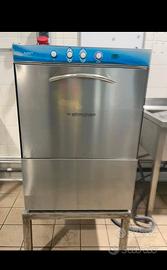Lavastoviglie professionale