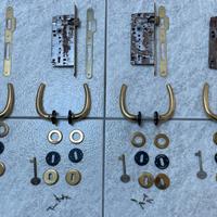 Serrature, incontri e maniglie AGB chiave