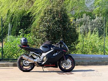 Honda cbr f 600
