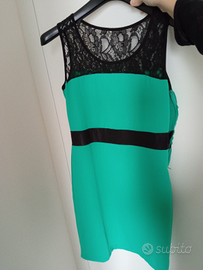 Vestito corto verde con pizzo nero