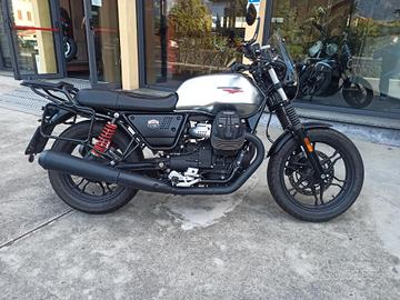 Moto Guzzi V7 III STONE S