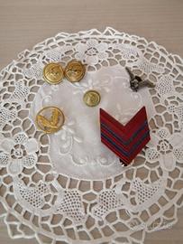 Vecchi bottoni e accessori  militari vintage 