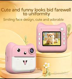 Fotocamera digitale con stampa istantanea e video 