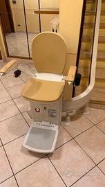 Montascale curvo Acorn Curve 180 - portata 120kg