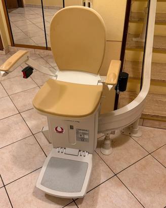 Montascale curvo Acorn Curve 180 - portata 120kg