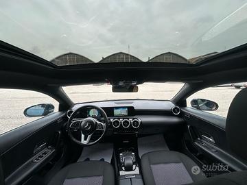 Mercedes-benz CLA 200 d Automatic Sport TETTO APRI