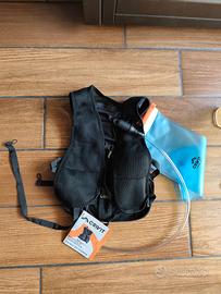 ZAINO DA CORSA CON SACCA ACQUA N U O V A