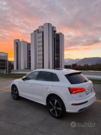 audi Q5 s-line sport quattro