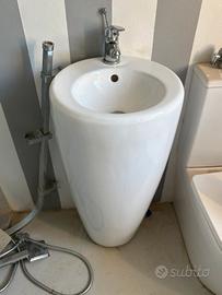 Lavabo freestanding + bidet