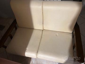 Divano due posti