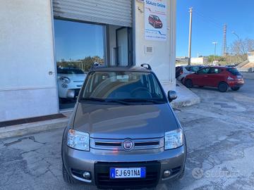 Fiat Panda 1.3 MJT 16V DPF 4x4 Climbing