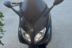 Yamaha tmax