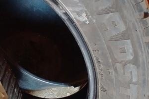 1 pneumatico invernale 215/60/R 17  96H