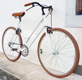 Bici da donna modern vintage restaurata