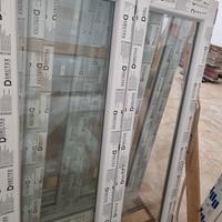 Finestra nuova bianca in pvc 107x143.5