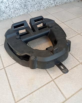 Piastra bauletto moto GIVI M6M