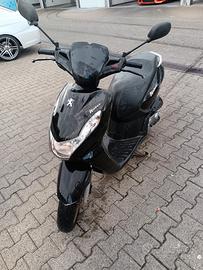 Scooter kisbee con soli 14.000km 