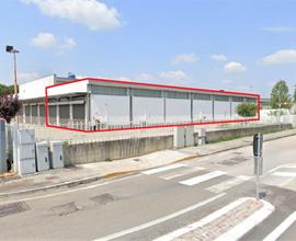 Porzione di capannone commerciale