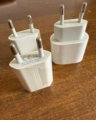 3 alimentatori da muro per Apple o altri