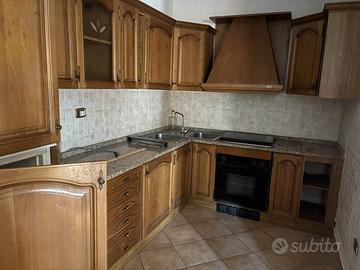 Decimomannu ampio appartamento con posto auto