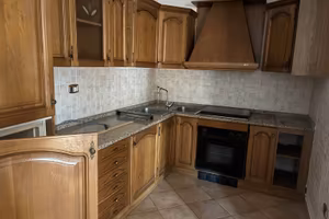 Decimomannu ampio appartamento con posto auto